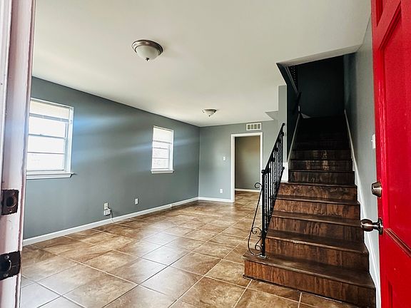 4th image of 4981 Baccich St