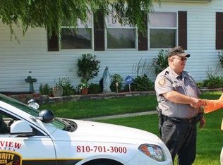 124 Pinetree Ln, Flint, MI 48506