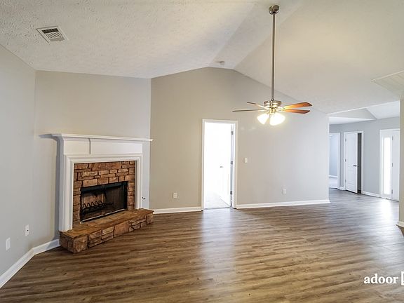 4th image of 10514 Crabtree Dr