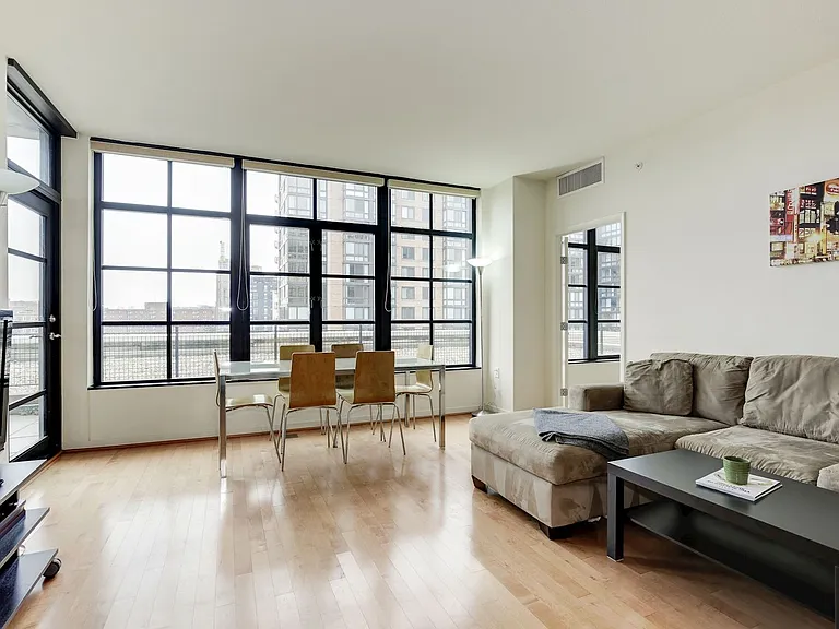 437 New York Ave NW #510 — Photo 5