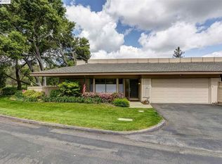 26 Deep Well Ln, Los Altos, CA 94022