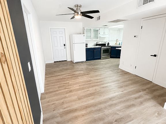 4th image of 627 W Enid Ave #2