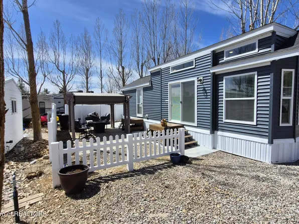 38 Muleshoe Rd #204, Thayne, WY 83127
