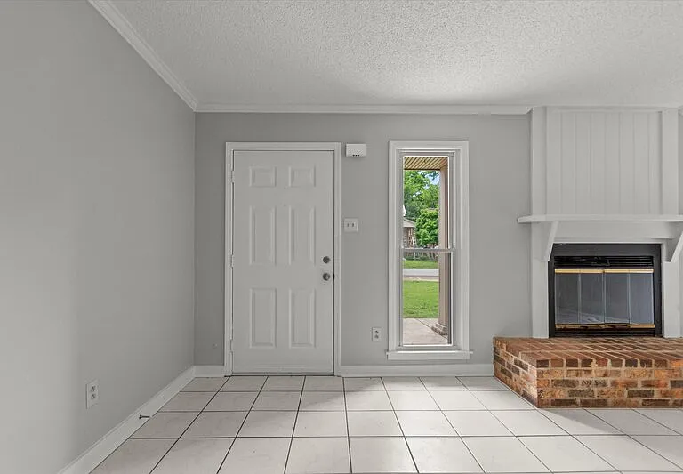 429 Russell St NE — Photo 4