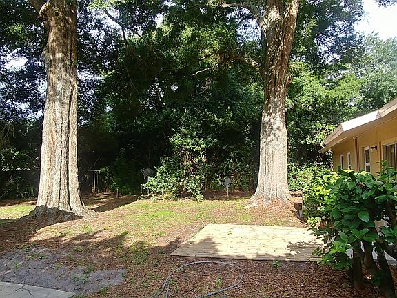 4th image of 2316 NE 36th Pl