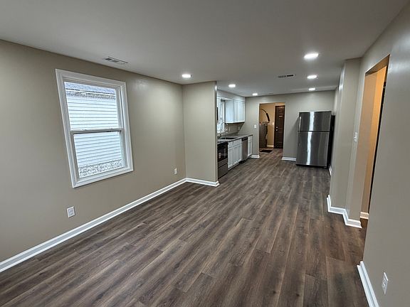 2nd image of 3366 Peachtree Ave
