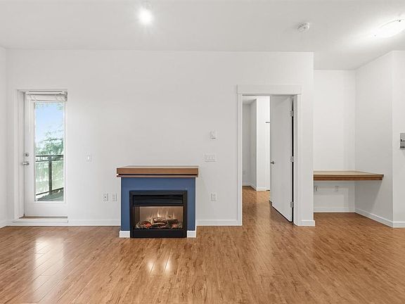 5th image of 11950 Harris Rd #309