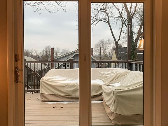 5th image of 3532 Pape Ave