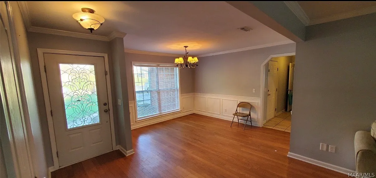 3 bed, 1642 sqft, $900 — Photo 2