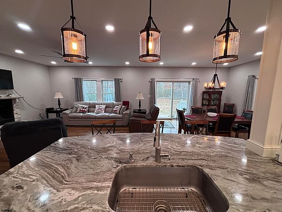 4th image of 955 Nugentown Rd