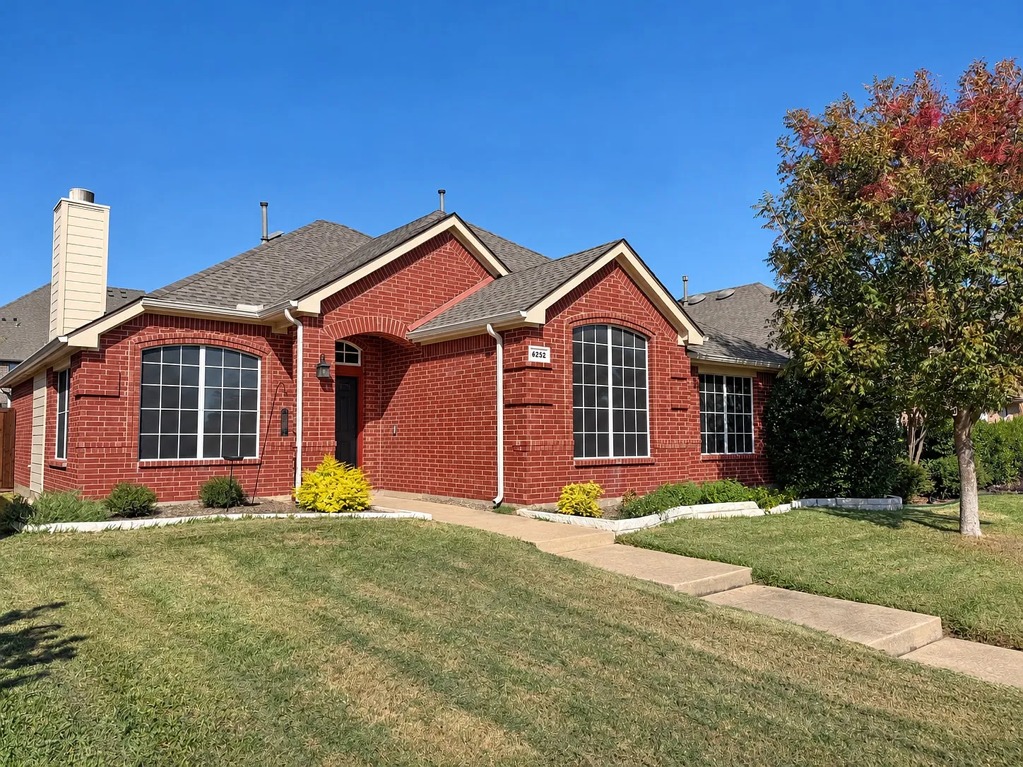 3 bed, 1603 sqft, $2,100 — Photo 2