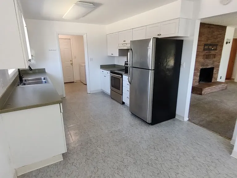 345 Cook St — Photo 11