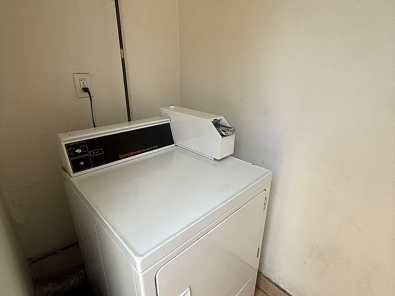 1228 N McCadden Pl #5 — Photo 17