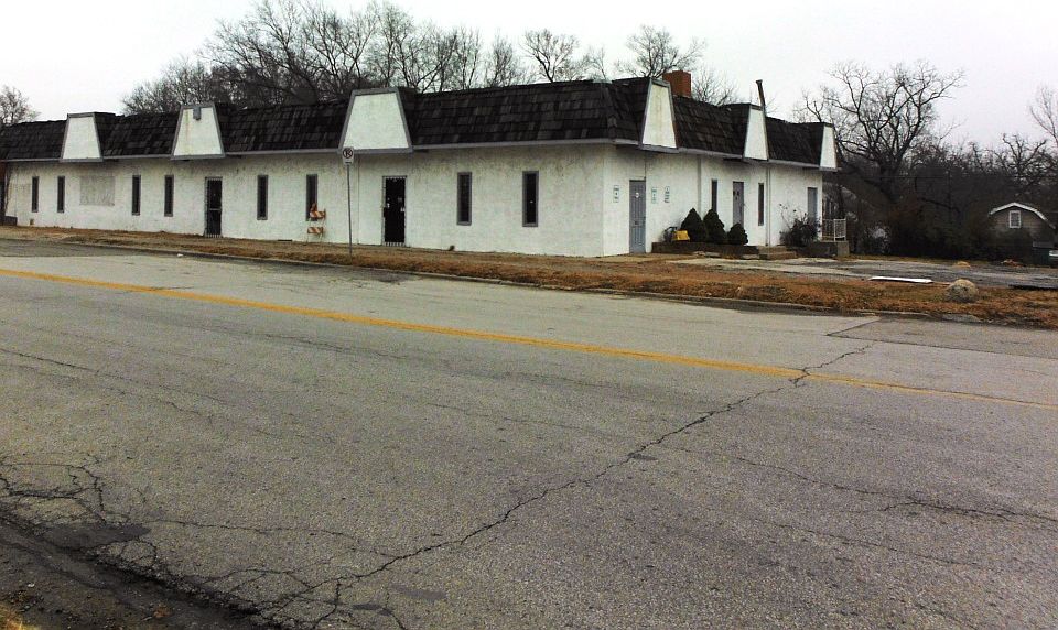 1st image of 7947 Prospect Ave