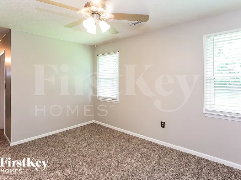 7938 Lindfield Ct — Photo 10