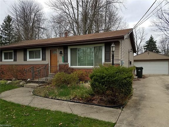 2nd image of 34034 Luanne Dr