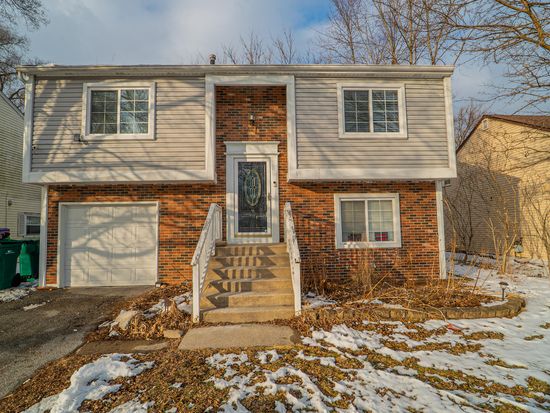 1058 W 61st Ave, Merrillville, IN 46410