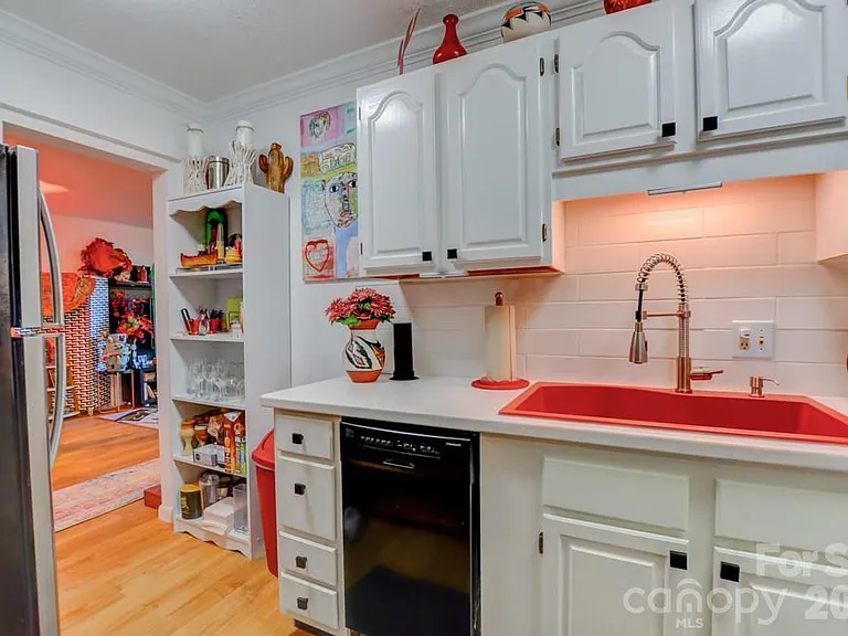 647 Town Mountain Rd #203 — Photo 24