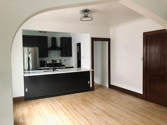 4th image of 4224 Cedar Ave S APT 2