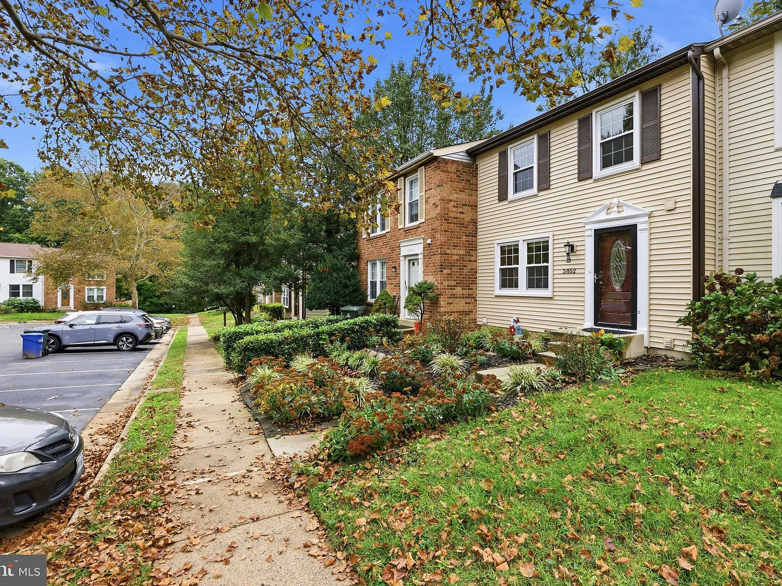 3 bed, 3.5 bath, 1820 sqft, $2,800 — Photo 4