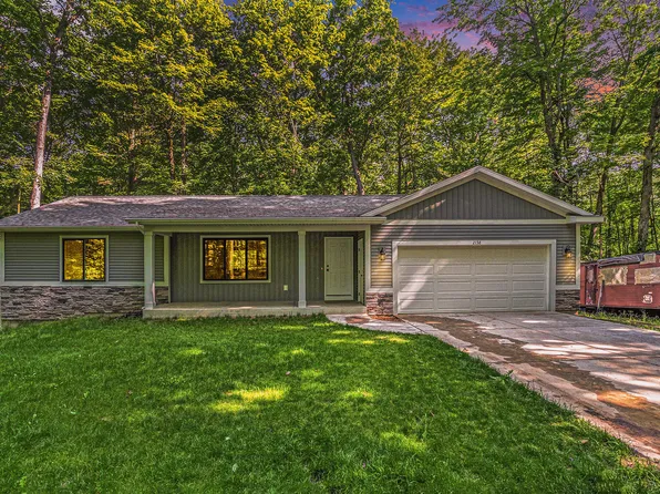 2138 Oak Burr Ln, Allegan, MI 49010