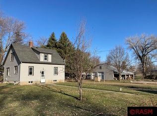 135 East St, Evan, MN 56266