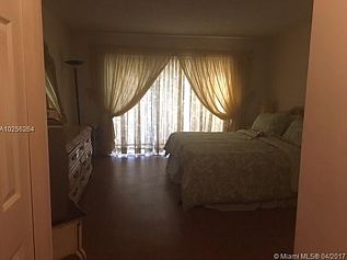 4th image of 319 Ivy Ln #15