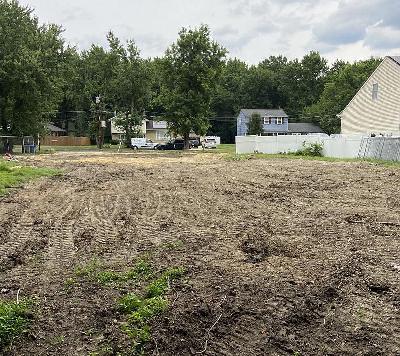 2nd image of 1215 Severn Ave