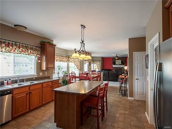 4th image of 5221 Driftwood Dr