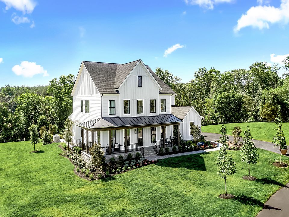 Hartland - Belmont II Exterior