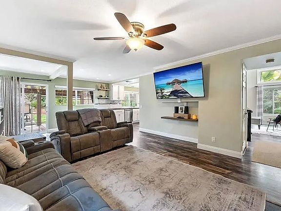 3rd image of 39361 San Thomas Ct