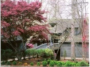 239 Forest Brook Dr, Winston Salem, NC 27106