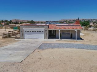 18590 Symeron Rd, Apple Valley, CA 92307