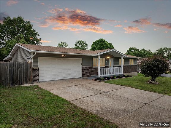 2nd image of 2796 Corral Est