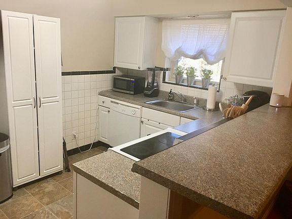 4th image of 3842 Kilbourne Ave #1