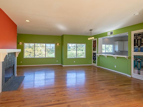 4th image of 1352 24th St #1