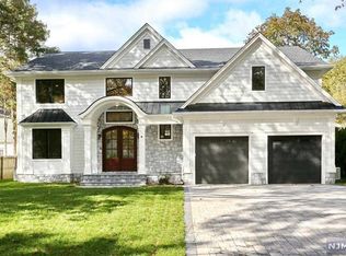 66 Ferndale Rd, Paramus, NJ 07652