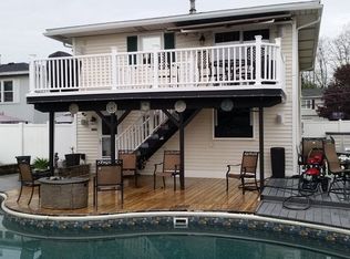 87 Homewood Ave, Watervliet, NY 12189