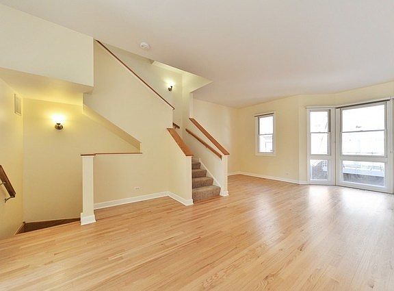 2nd image of 1723 W Belmont Ave APT D