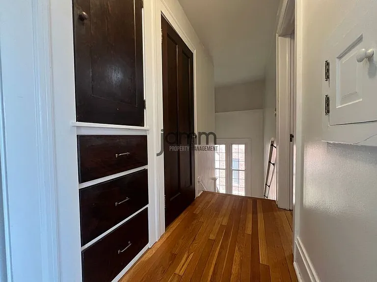 2551 Charney Rd — Photo 18