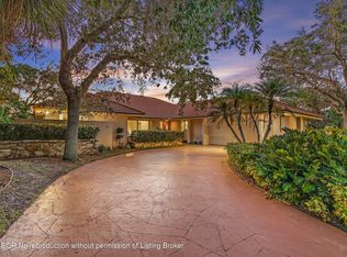 27 Dunbar Rd, Palm Beach Gardens, FL 33418