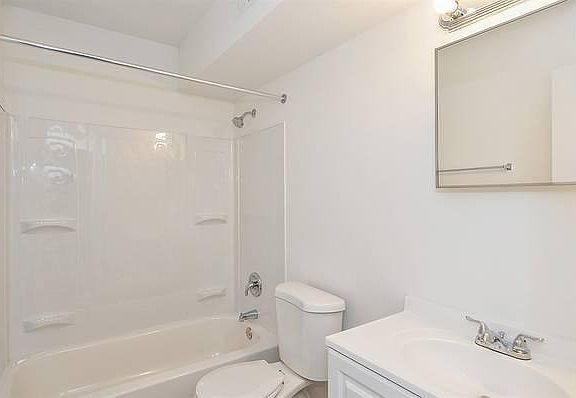 5th image of 3416 Falcon Dr APT D