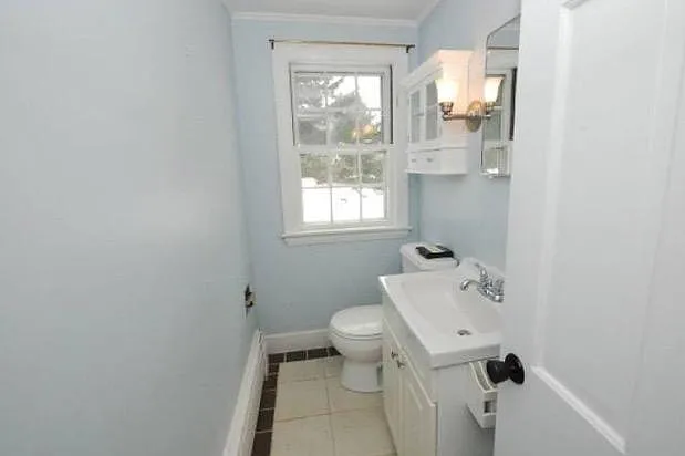 14 Meadowview Rd — Photo 3