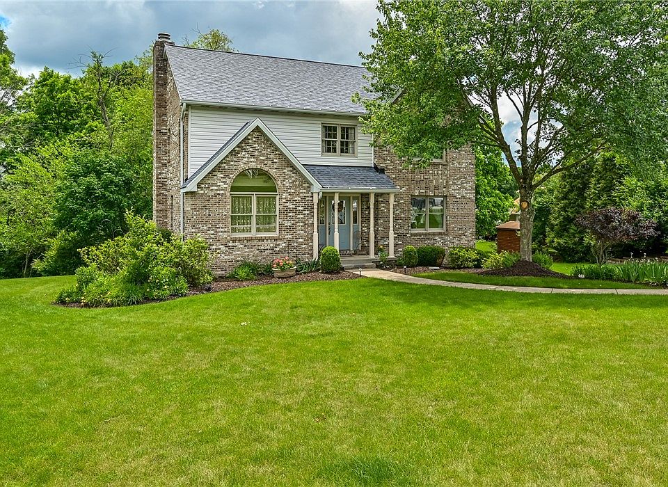 1st image of 212 Whitehaven Dr