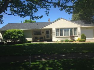 1006 S 19th St, Escanaba, MI 49829