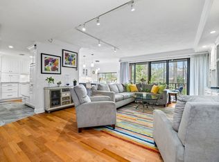 75 Grove St APT 231, Wellesley, MA 02482