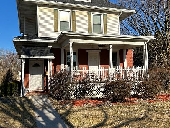 3rd image of 231 E Park Ave
