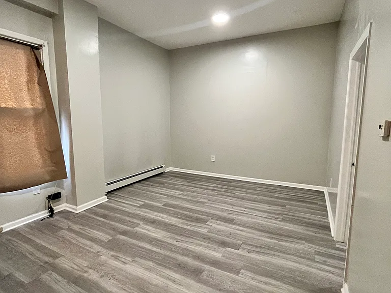 218 Bowers St #4 — Photo 7