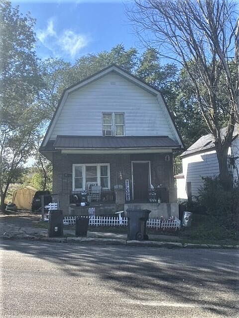 1st image of 28 Forest St