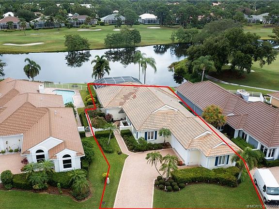 3rd image of 2247 SW Manor Hill Dr